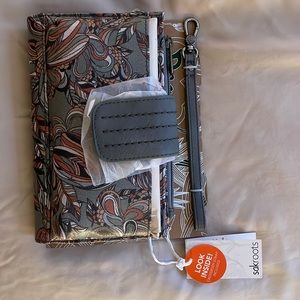 Sakroots Smartphone purse Crossbody Style Olympic NEW